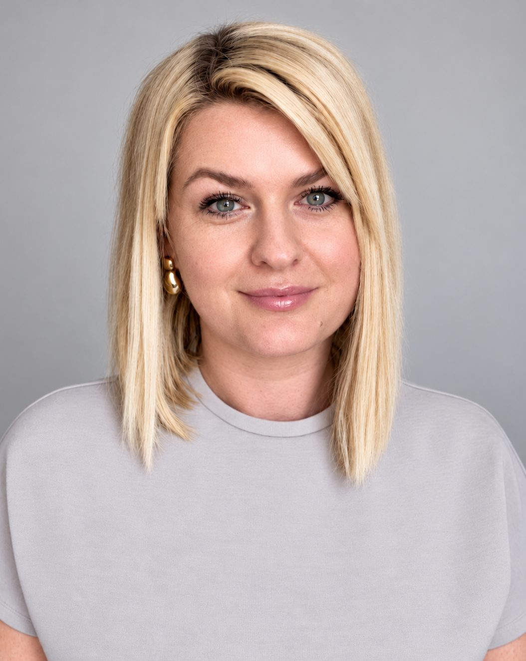Neža, beauty therapist